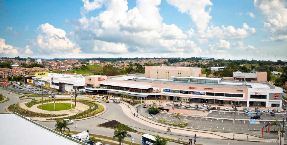 A kolumbiai San Nicolás bevásárlóközpontjában a VIVOTEK emberszámláló megoldása váltja fel a biztonsági személyzetet